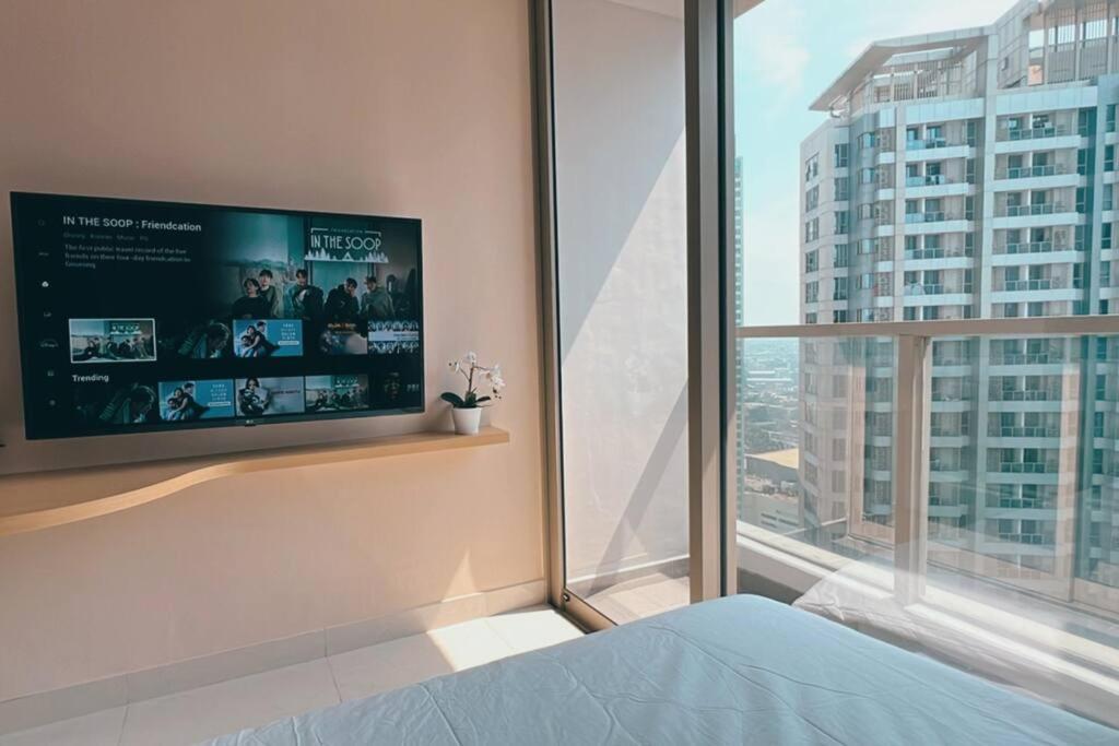 Cozy Studio Suite In Taman Anggrek Residences جاكرتا المظهر الخارجي الصورة